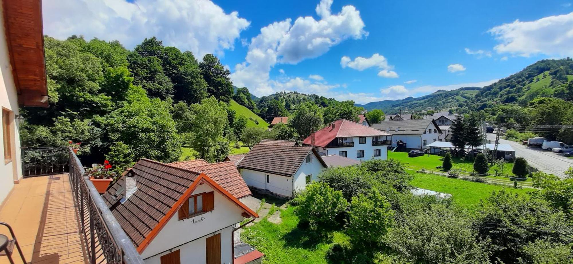 Pensiunea Montan Din Bran,Sat Simon Spa Indoor Bran  Exterior foto